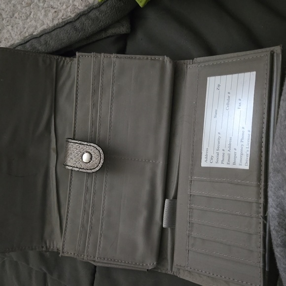 Wallet - Picture 2 of 4